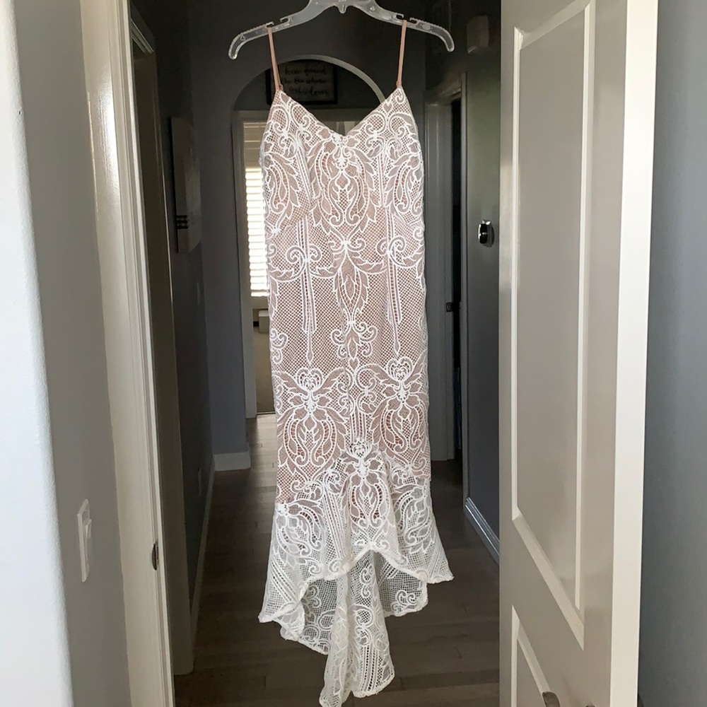 NEVER WORN white/nude lace trumpet dress!!